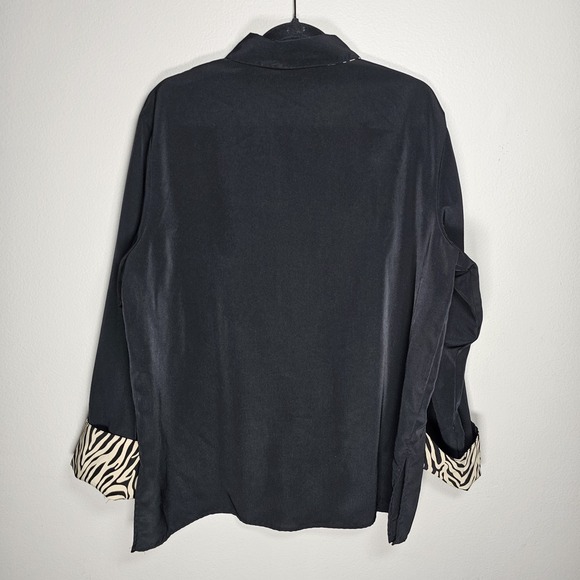 Susan Graver Womens XL Button Up Top Black Soft Blouse Flip Cuff Cheetah Print - Picture 2 of 6